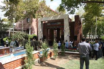 مراسم رونمایی از یادمان شهدای گمنام